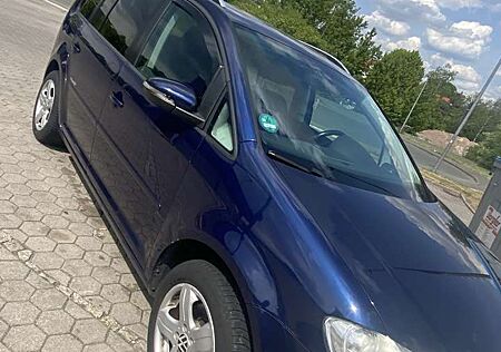 VW Touran Volkswagen 1.9 TDI DPF DSG Freestyle