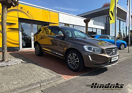 Volvo XC 60 XC60 Summum AWD D4 DPF StandHZG El. Panodach Navi Digit