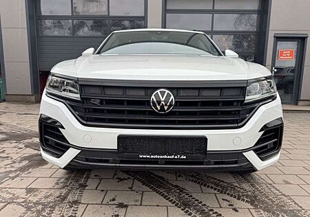 VW Touareg Volkswagen R-Line 4Motion *LEDER/PANO/AHK*