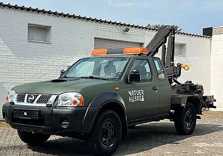 Nissan King Cab KingCab Pickup 2.5 D 4x4/AWD Kran 5,5m Ahk Euro3