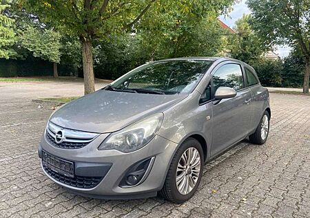 Opel Corsa D Innovation Navi PDC Klima FINANZIERUNG