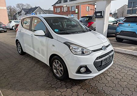 Hyundai i10 YES! 4Zylinder Wenig Kilometer,Sitzheizung & Temp.