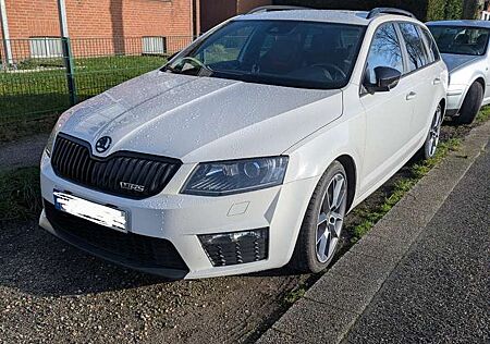 Skoda Octavia Combi 2.0 TDI (Green tec) DSG RS
