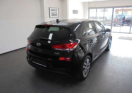 Hyundai i30 1.6 CRDi YES! 75.000 km Kamera TÜV 09/2026