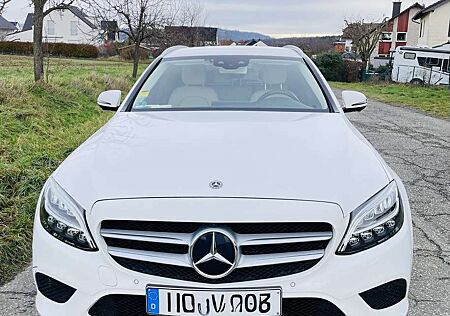 Mercedes-Benz C 180 T Avantgarde *AHK*Kamera*viel Assistenz*