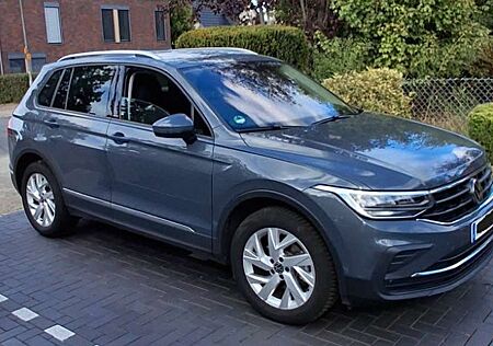 VW Tiguan Volkswagen Life 1,5 TSI 110 kW - DSG