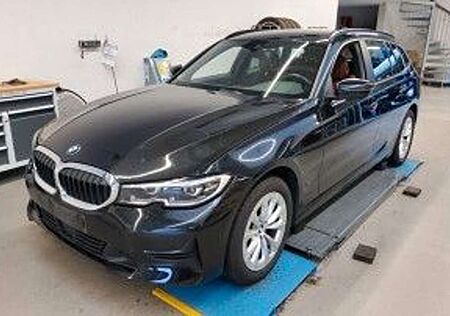 BMW 320 gebraucht kaufen BMW 320 dxD/Aut/Navi/LEDerSportStz/ParkAs+/Stop&G