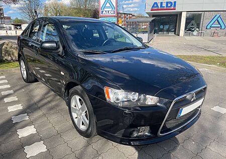 Mitsubishi Lancer 1.8 Invite