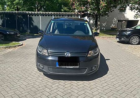 VW Touran Volkswagen Life