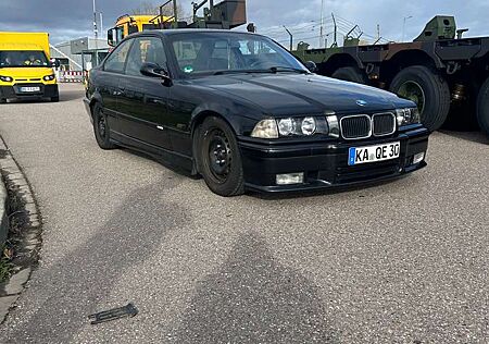 BMW 318is 318 /2 Avus