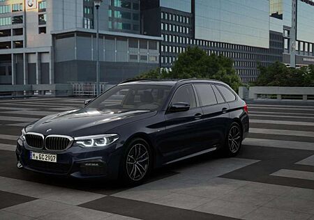 BMW 530 d xDrive Touring ///M-Sport AHK Sthzg. HUD Parkass