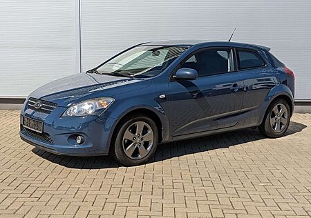 Kia Cee'd Ceed / 1.4l Seven Stars AHK PDC Klima Bluetooth
