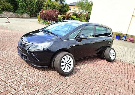 Opel Zafira Tourer 2.0 CDTI Innovation 7x Sitze Xenon AHK