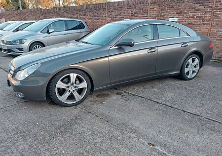 Mercedes-Benz CLS 320 CLS / 350 CDI