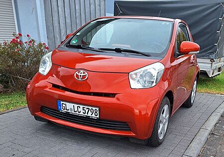 Toyota iQ 1.0