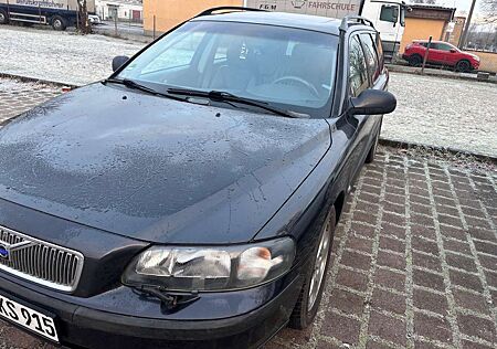 Volvo V70 2.4T