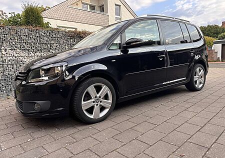 VW Touran Volkswagen Cup, DSG, 5 Sitzer, Panorama, AHK, Standheizung