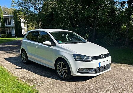 VW Polo Volkswagen 1.2 TSI Blue Motion Technology beats