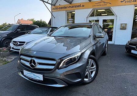 Mercedes-Benz GLA 180 Score BIXENON/NAVI/SHZ/AMBIENTE/ALU 18"