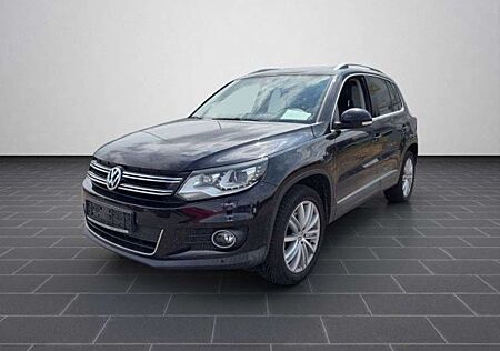 VW Tiguan Volkswagen Sport & Style BMT 4Motion / XENON / LEDER