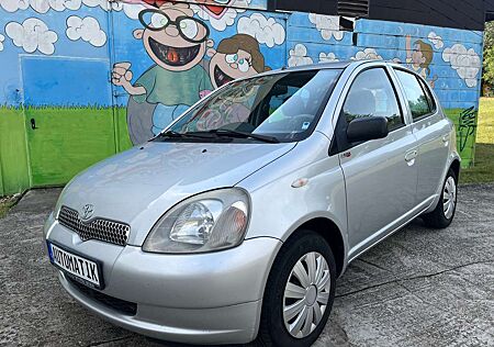Toyota Yaris 1.3 linea sol