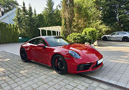 Porsche 992 911Carrera*4GTS* elegant-zeitlos-KARMINROT-voll