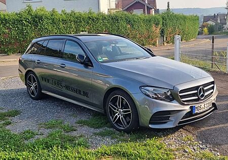 Mercedes-Benz E 220 d T 9G-TRONIC AMG Line