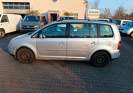 VW Touran Volkswagen Trendline