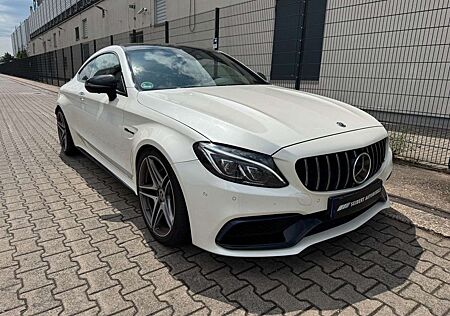Mercedes-Benz C 63 AMG Coupe PANO/360°/SPORTABGAS/NIGHT/BURMES