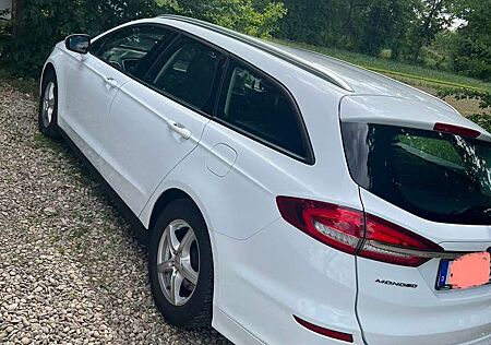 Ford Mondeo Turnier 2.0 TDCi Start-Stopp PowerShift-Aut Titani