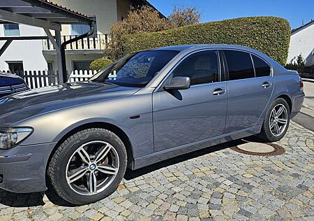 BMW 750i 750