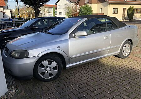 Opel Astra Cabrio 1.8 16V Edition 90 Jahre Bertone