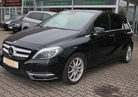 Mercedes-Benz B 220 4Matic Sportpaket/Leder/Xenon/AHK