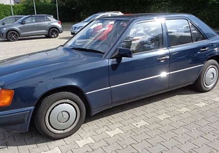 Mercedes-Benz 200 gebraucht kaufen Mercedes-Benz 200 D, W124