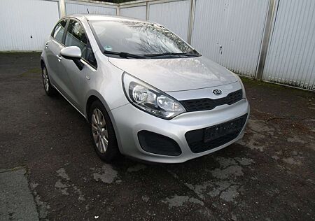 Kia Rio 1.2 Spirit, TÜV, KLIMA, 1.HAND, SCHECKH.