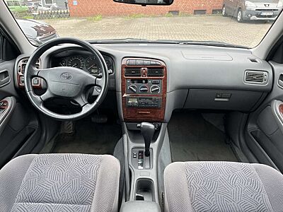 Toyota Avensis Avensis 1.8 linea sol 1-Hand Automatic Klima