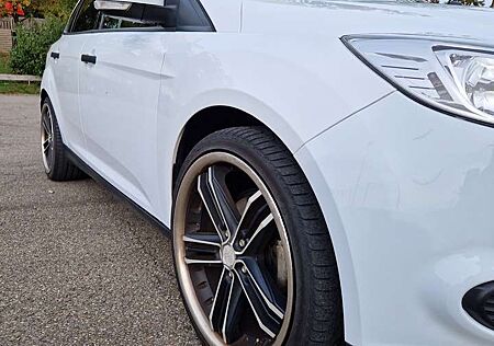 Ford Focus Turnier 1.6 Ti-VCT Trend