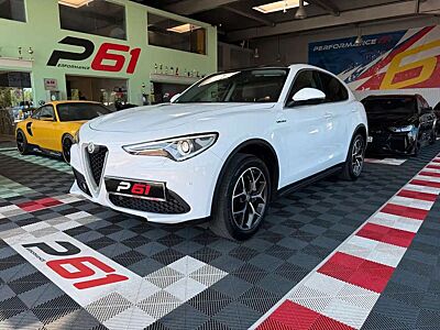 Alfa Romeo Stelvio Super Q4/Panorama/ AHK/Memory Sitze