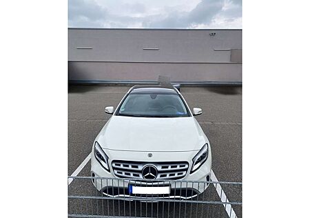 Mercedes-Benz GLA 180 7G Urban Business Paket *TOP ZUSTAND*