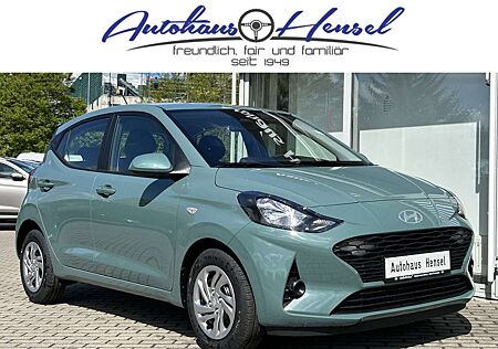 Hyundai i10 1.0 Select Navi Klima Kamera Einparkhilfe Bluelink