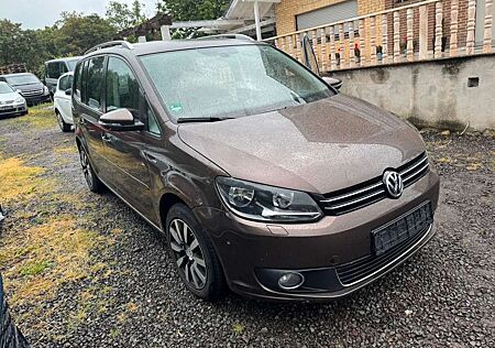 VW Touran Volkswagen Cup