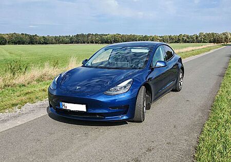 Tesla Model 3 Standard Reichweite Plus Hinterradantrieb