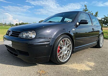 VW Golf GTI Volkswagen 1.8 5V Turbo 25 Jahre Eddition