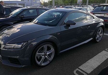 Audi TTS Coupe S tronic
