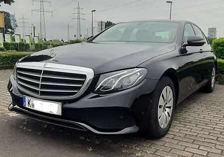 Mercedes-Benz E 220 D, 9G-TRONIC , 1.Hand, Scheckheftgepflegt
