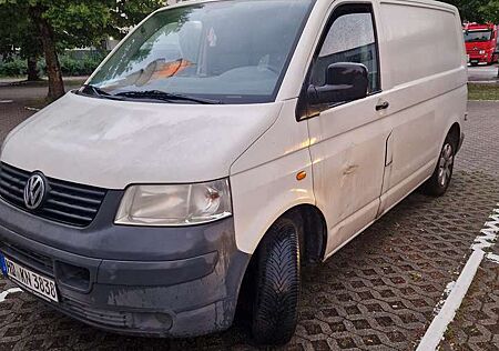 VW T5 Transporter Volkswagen Economy