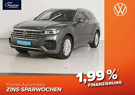 VW Touareg Volkswagen 3.0 TDI V6 4Motion R-Line Tip. NAV/LED