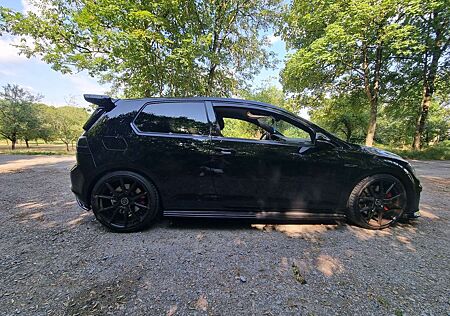 VW Golf GTI Volkswagen Golf 7 GTI Performance