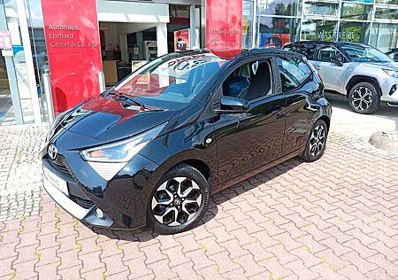 Toyota Others Aygo x-play Team D *8fach-Bereift*Smartphone