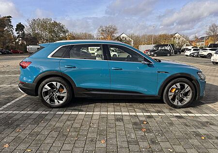 Audi e-tron S-Line Matrix B&O digital Spiegel Antiguablau